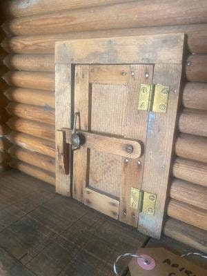 Large Adirondack Log Cabin Model House