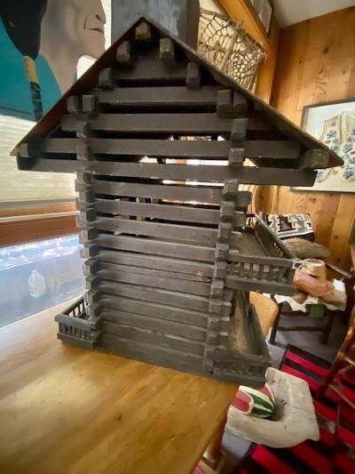 Large Adirondack Log Cabin Model, Doors Open and Close